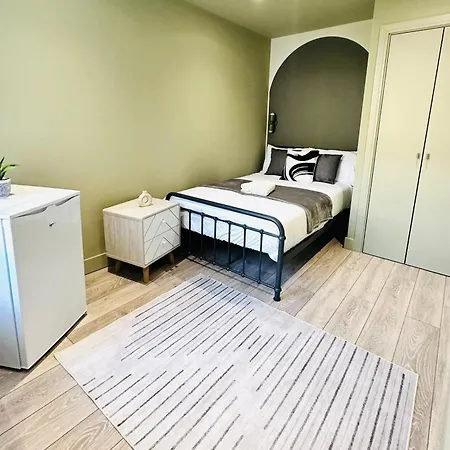 London Boutique Ensuite Room Like Hotel
